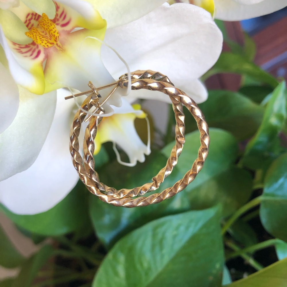 Vintage 80’s 14K Gold Twisted Hoop Earrings